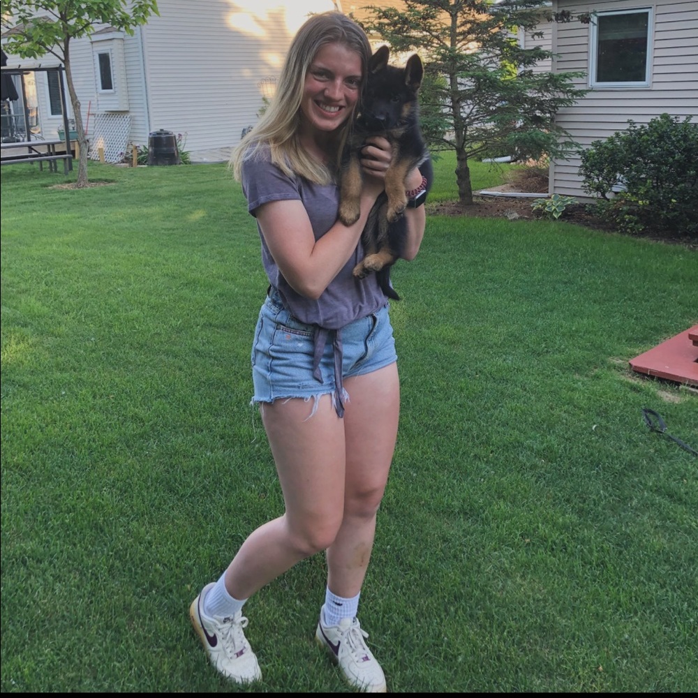 Meet your Posher, Abby